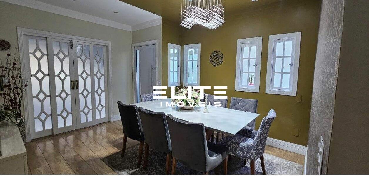 Sobrado à venda no Santa Maria: 