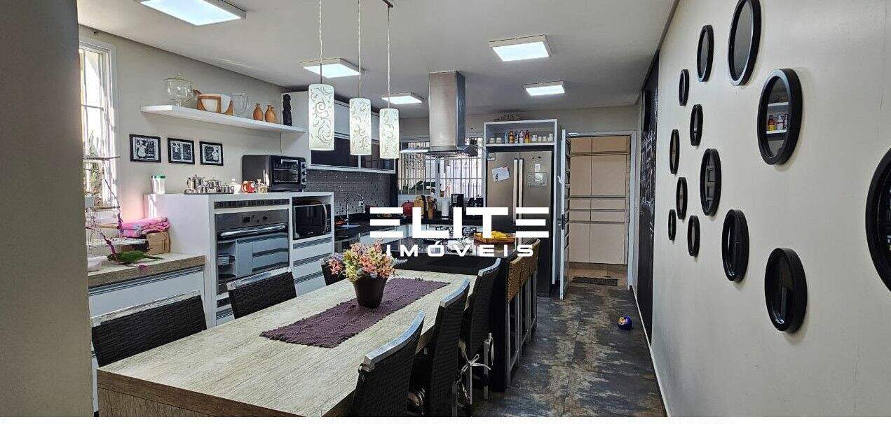 Sobrado à venda no Santa Maria: 