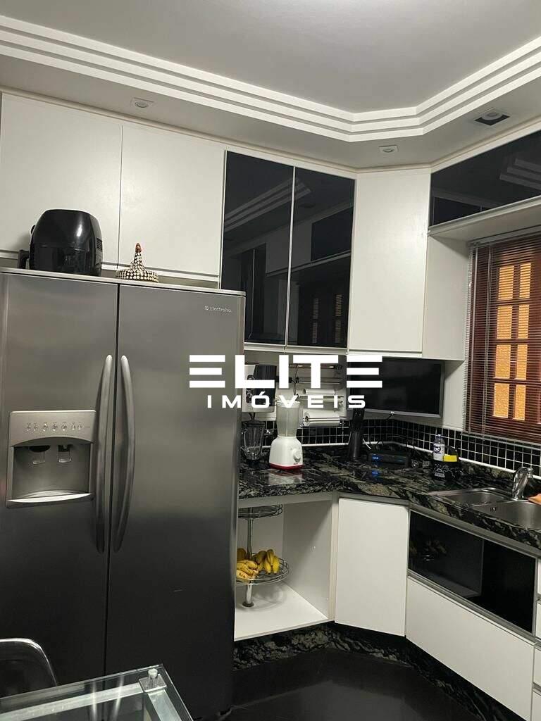 Sobrado à venda no Santa Maria: 