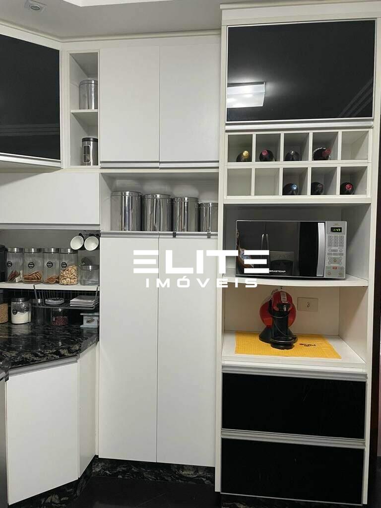 Sobrado à venda no Santa Maria: 