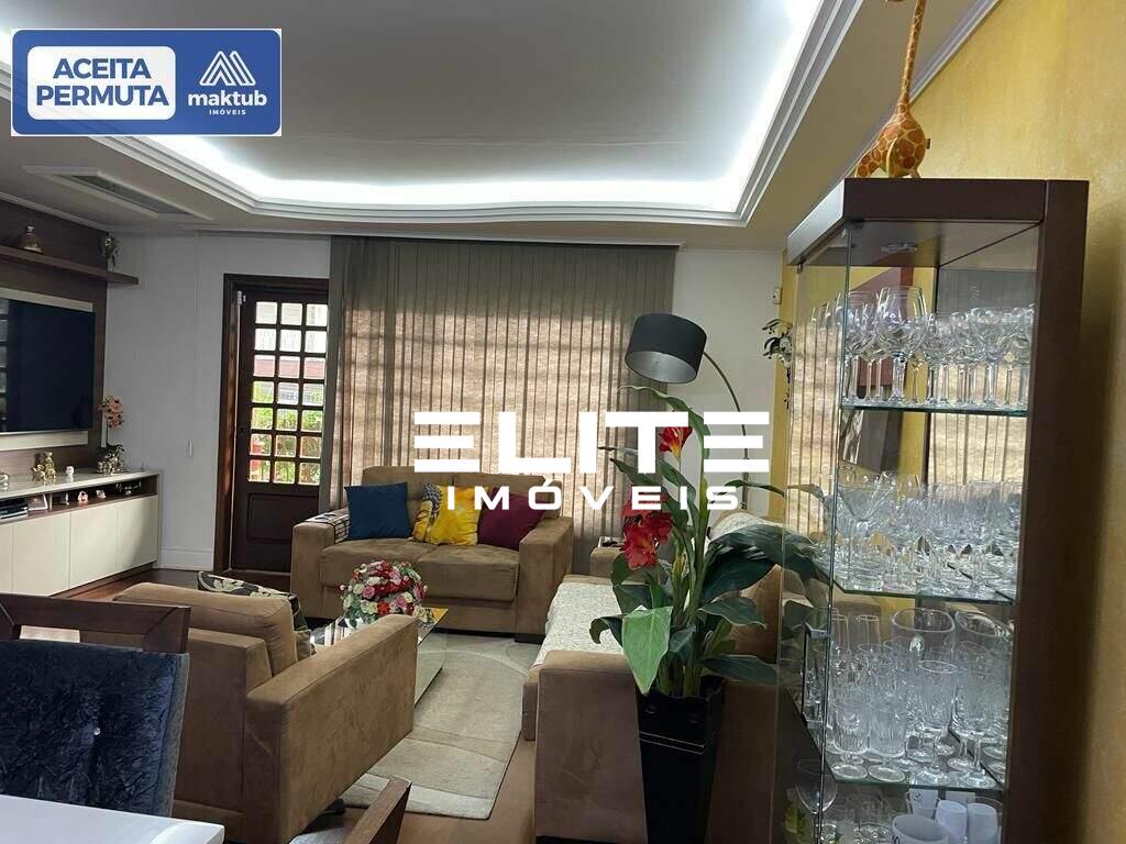 Sobrado à venda no Santa Maria: 