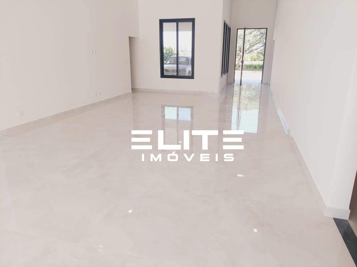 Casa à venda no Parque Village Castelo: 