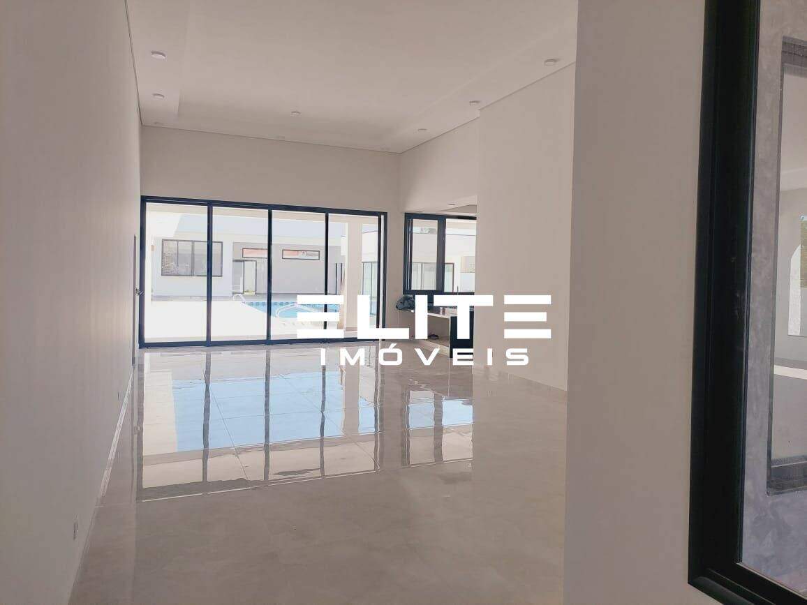 Casa à venda no Parque Village Castelo: 