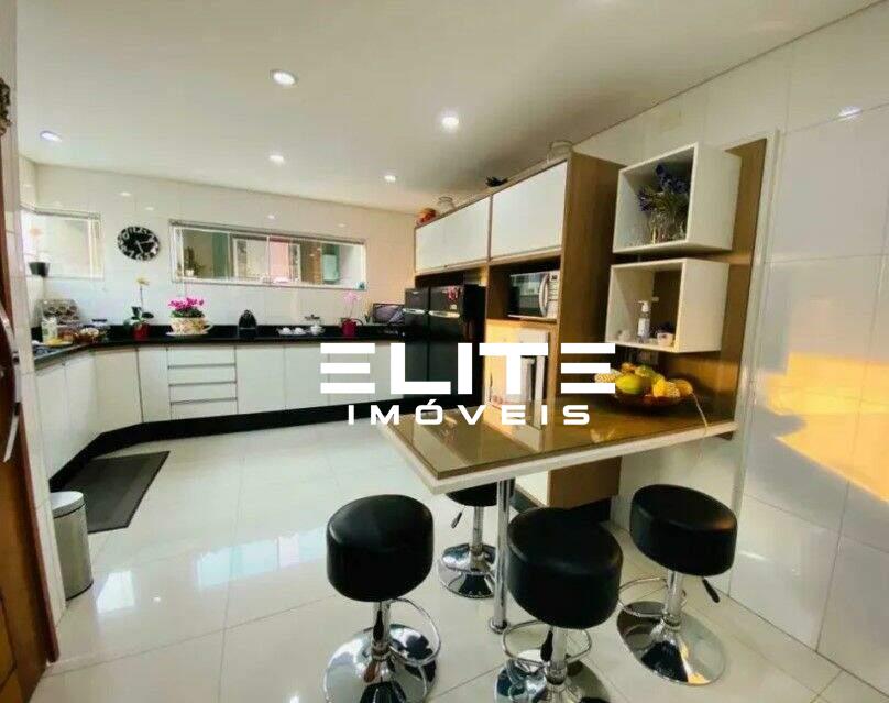 Sobrado à venda no Bairro Jardim: 