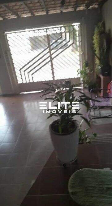 Sobrado à venda no Santa Maria: 