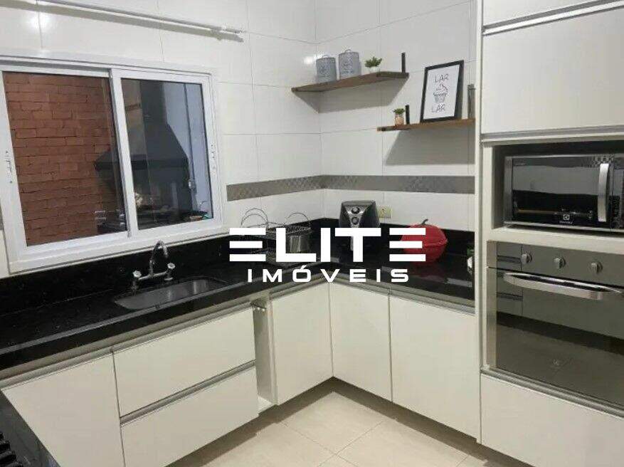 Sobrado à venda no Jardim Utinga: 