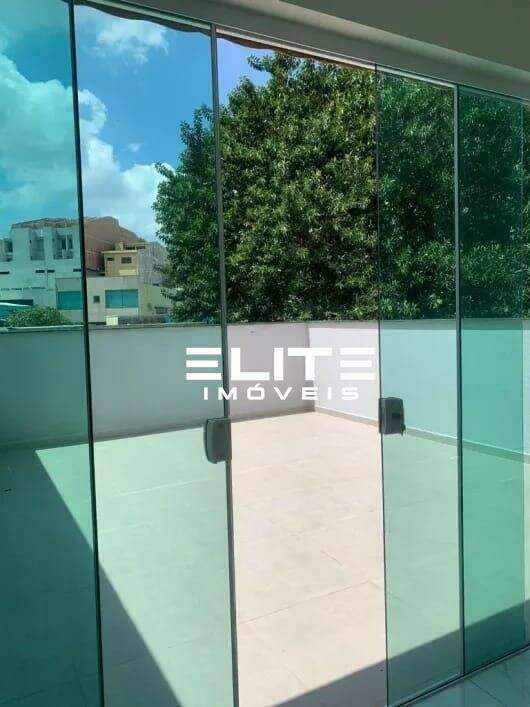 Cobertura à venda no Utinga: 