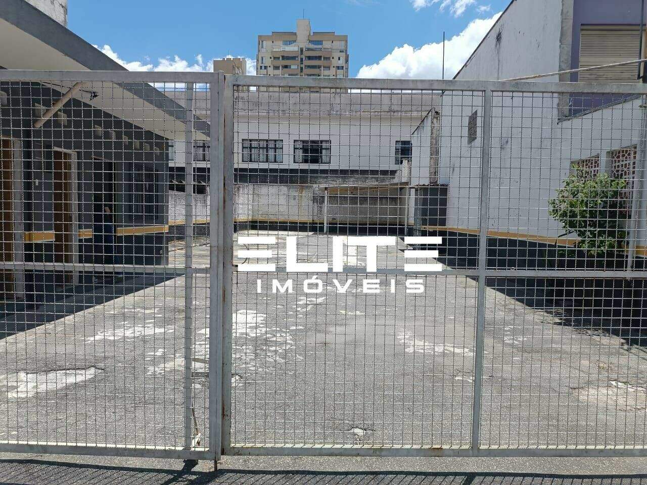 Terreno à venda no Centro: 