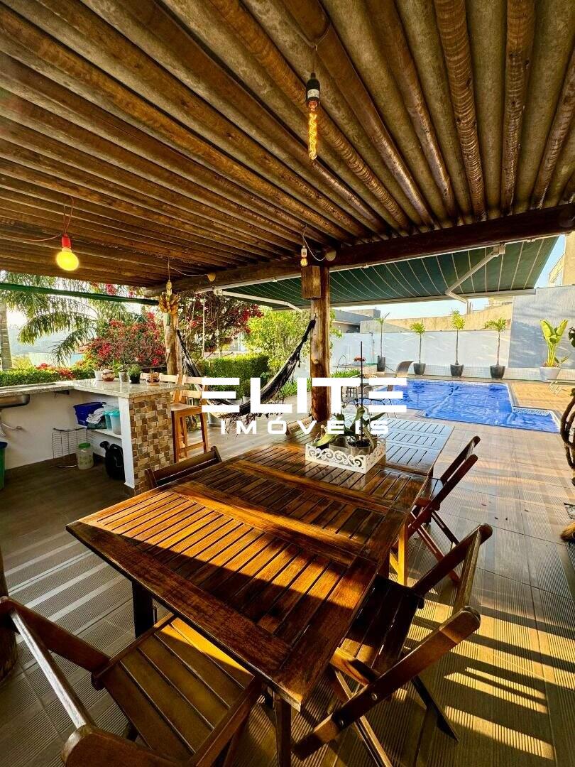 Sobrado à venda no Condomínio Jardim Flamboyan: 