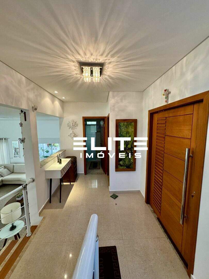 Sobrado à venda no Condomínio Jardim Flamboyan: 