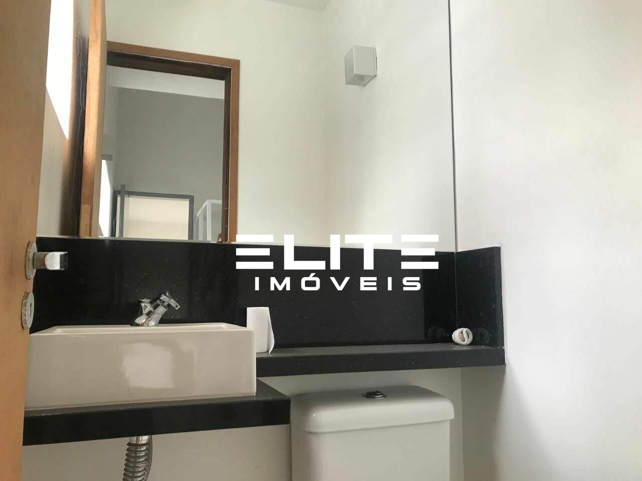 Sobrado à venda no Centro: 