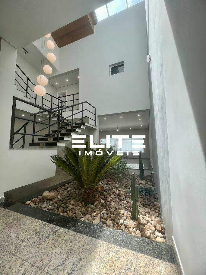 Sobrado à venda no Parque Bandeirante: 