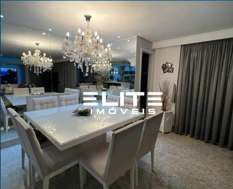 Sobrado à venda no Bairro Jardim: 