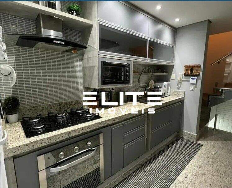 Sobrado à venda no Bairro Jardim: 