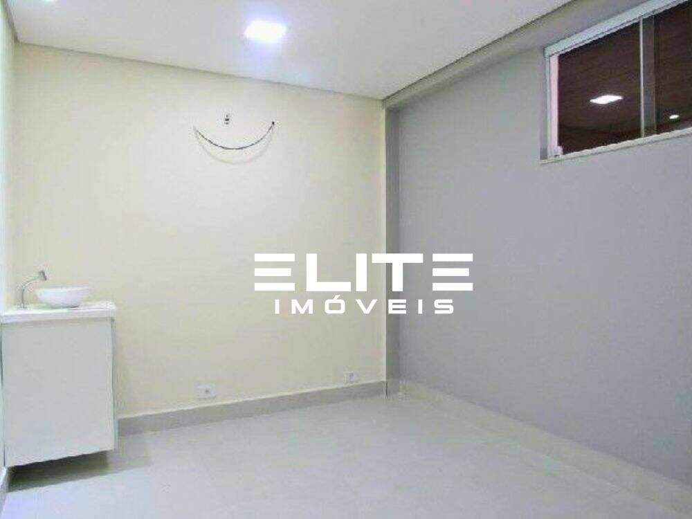 Casa à venda no Centro: 