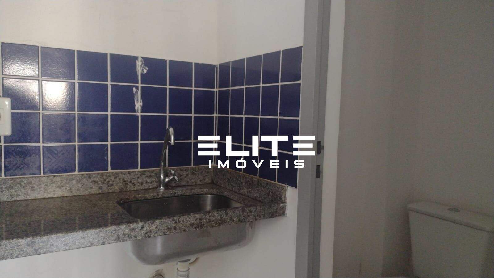 Sala à venda no Centro: 