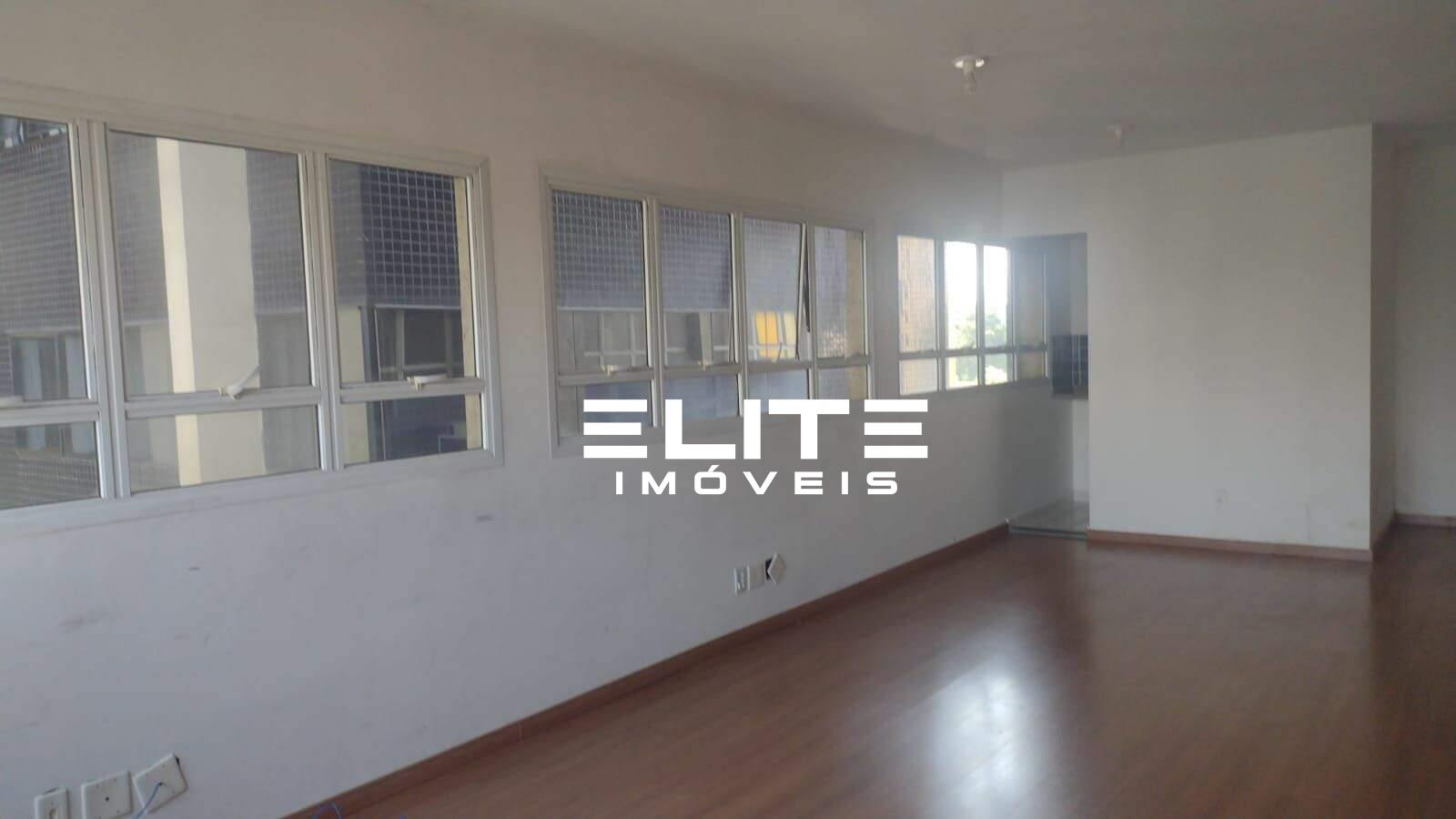 Sala à venda no Centro: 