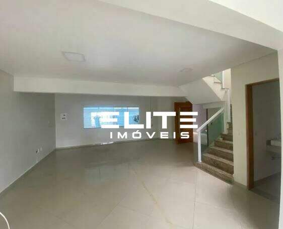 Sobrado à venda no Centro: 