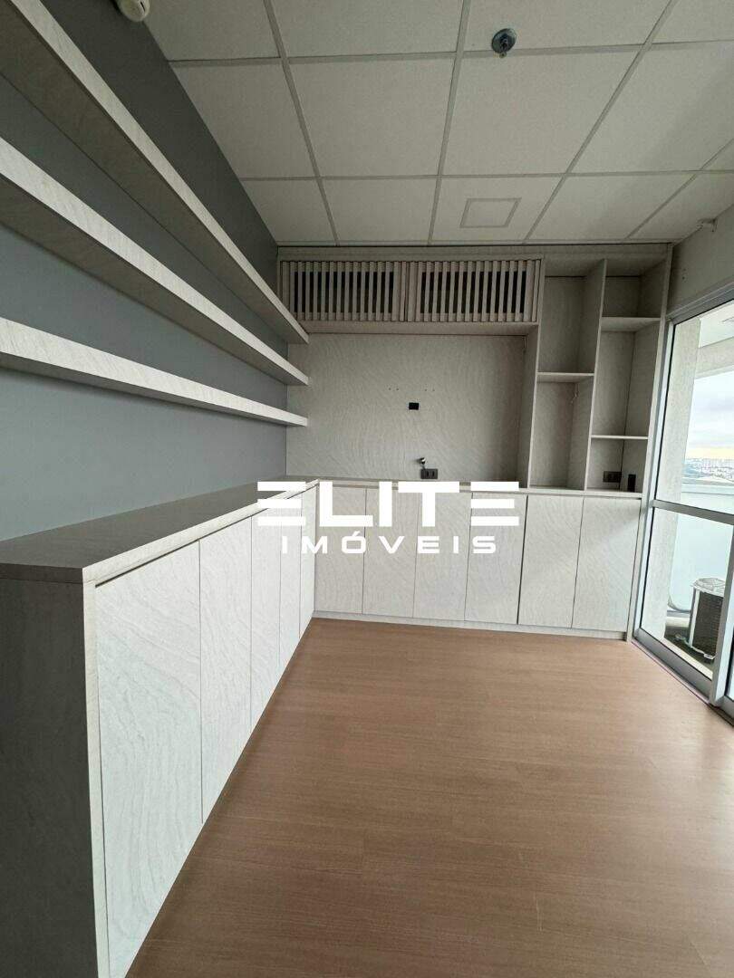 Sala à venda no Vila Baeta Neves: 