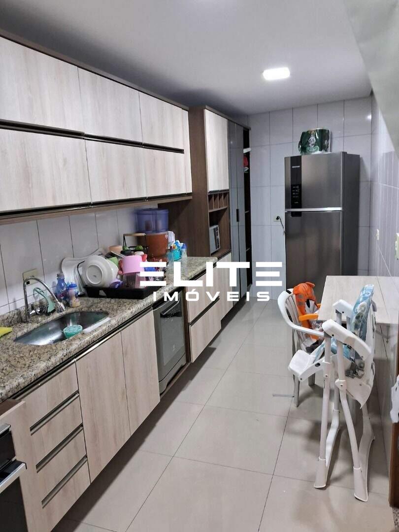 Sobrado à venda no Vila Linda: 