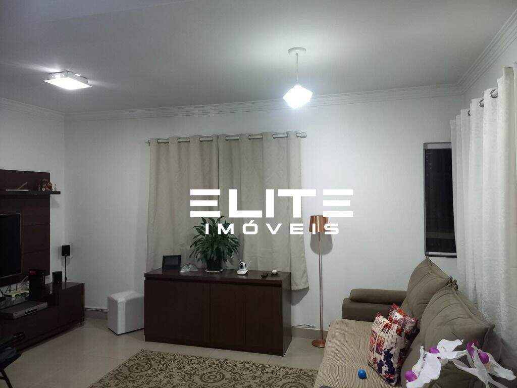 Sobrado à venda no Santa Maria: 