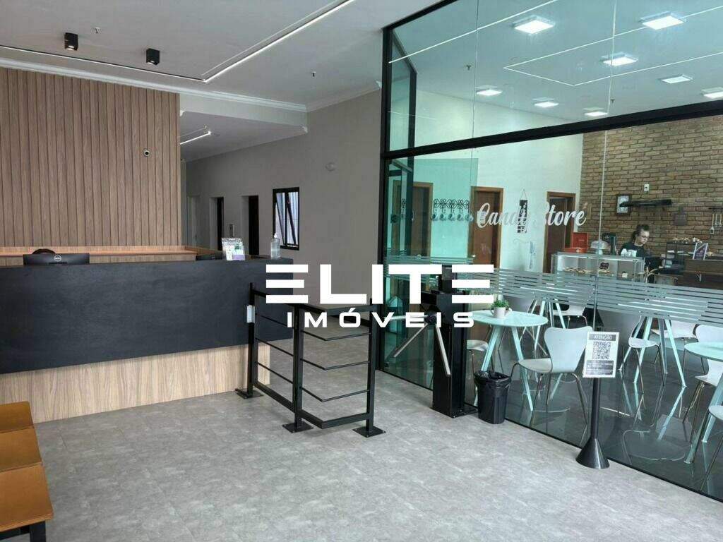 Sala à venda no Centro: 