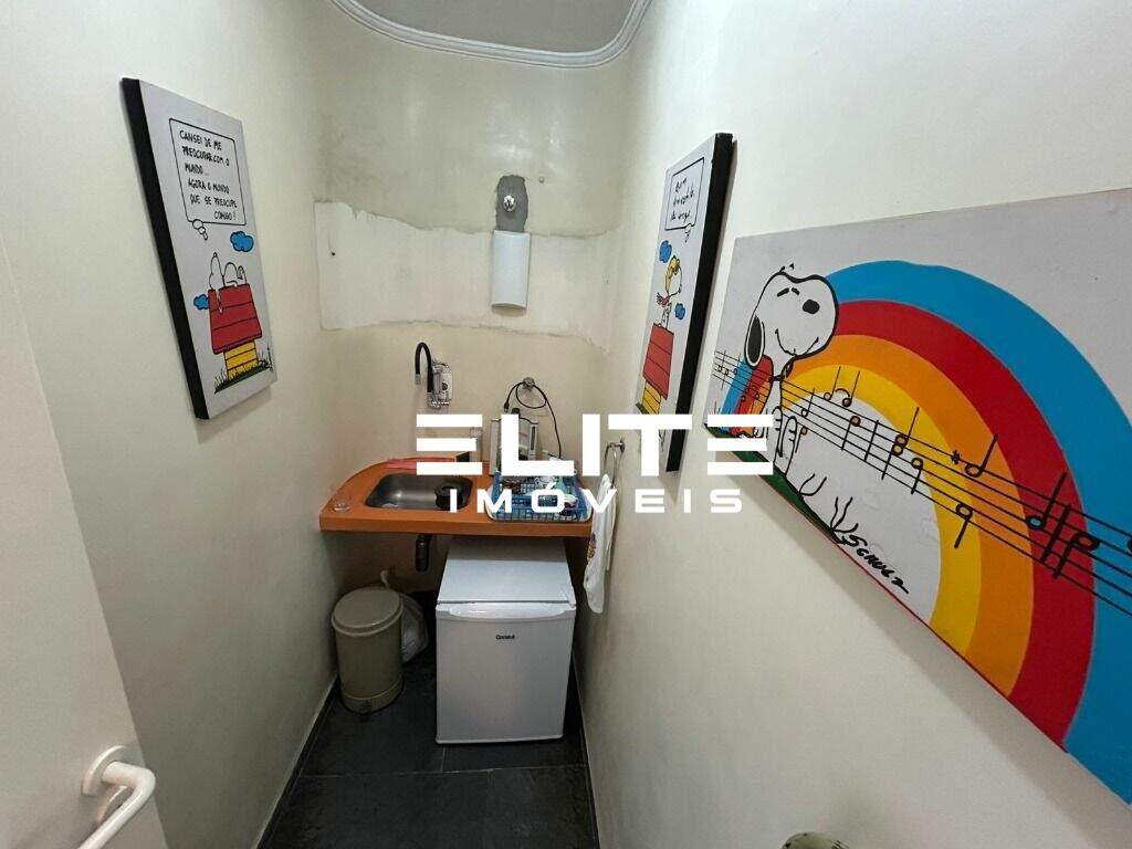 Sala à venda no Centro: 