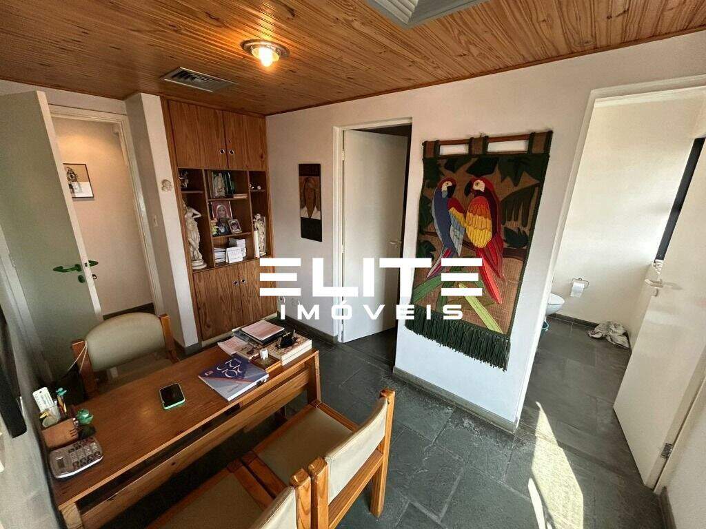 Sala à venda no Centro: 