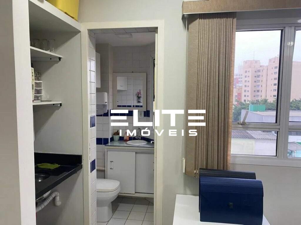 Sala à venda no Centro: 