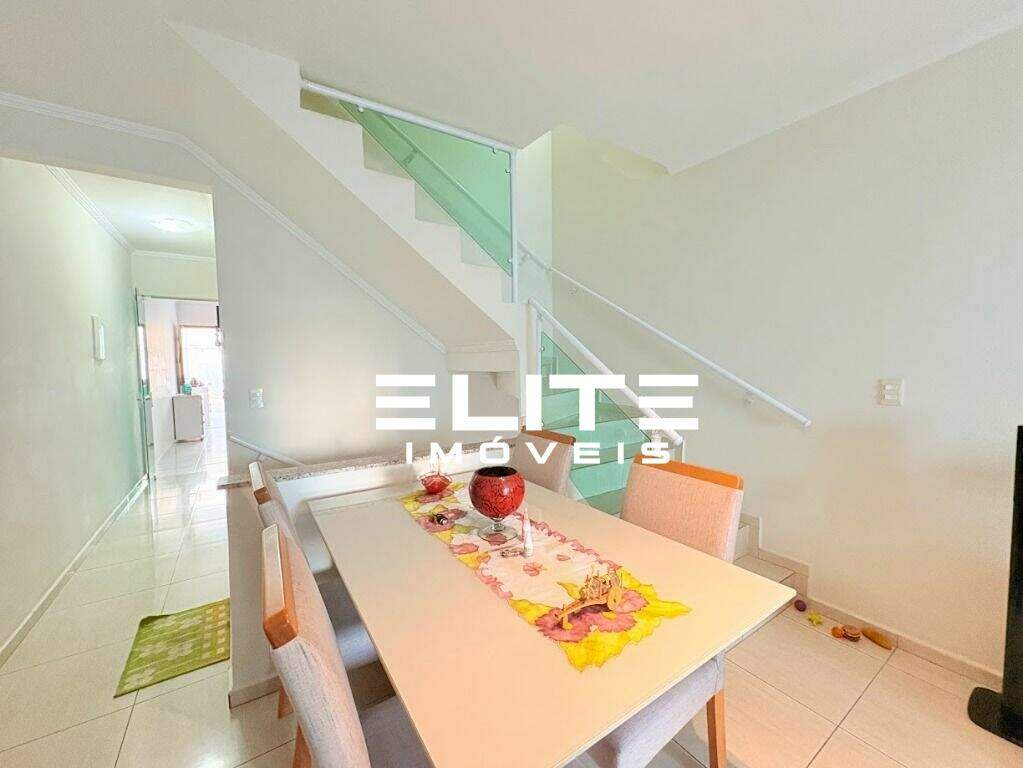 Sobrado à venda no Vila Bastos: 