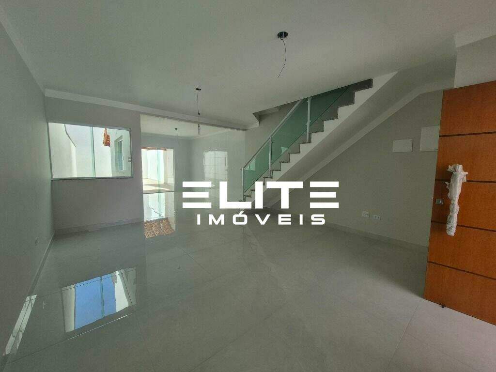 Sobrado à venda no Vila Scarpelli: 