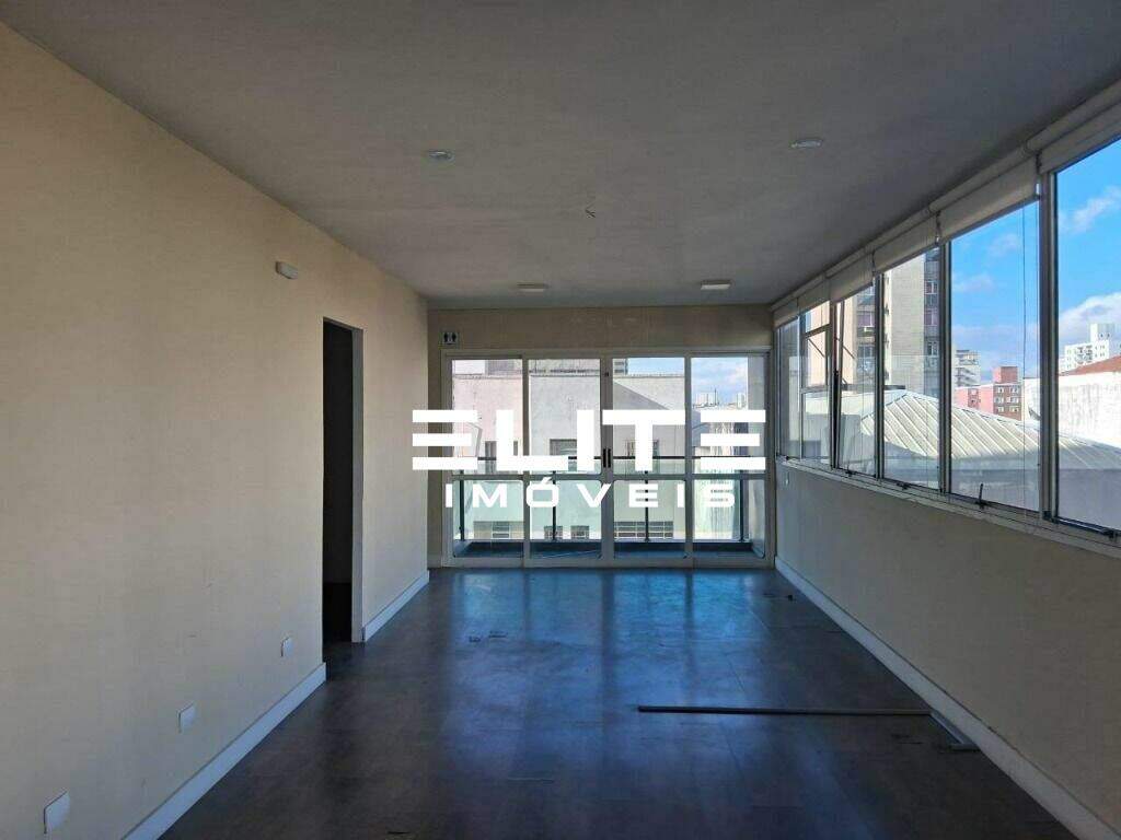 Sala à venda no Centro: 