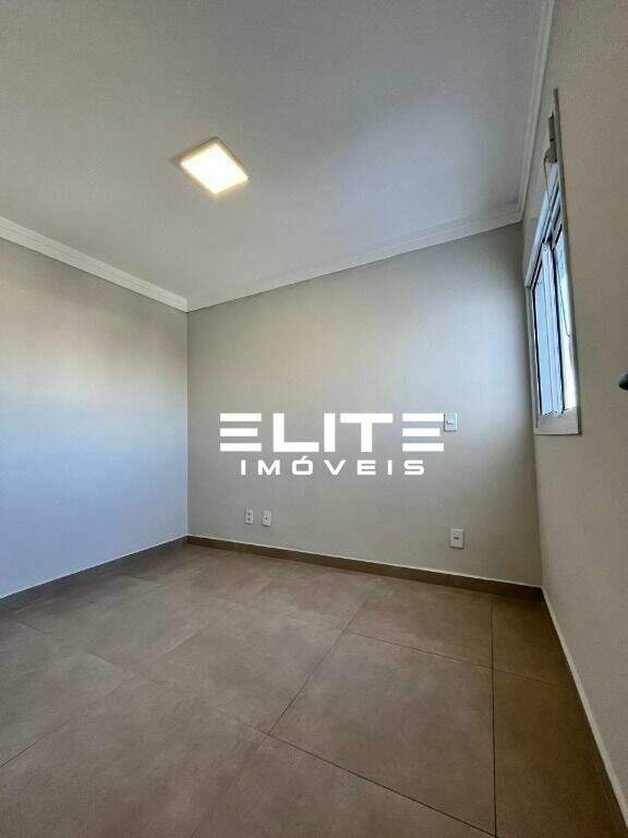 Apartamento à venda no Vila Scarpelli: 