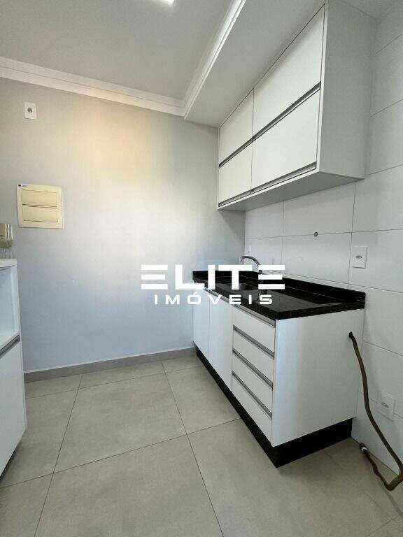 Apartamento à venda no Vila Scarpelli: 