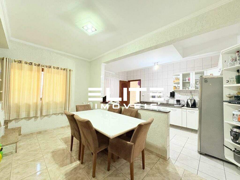 Sobrado à venda no Jardim Cambuí: 