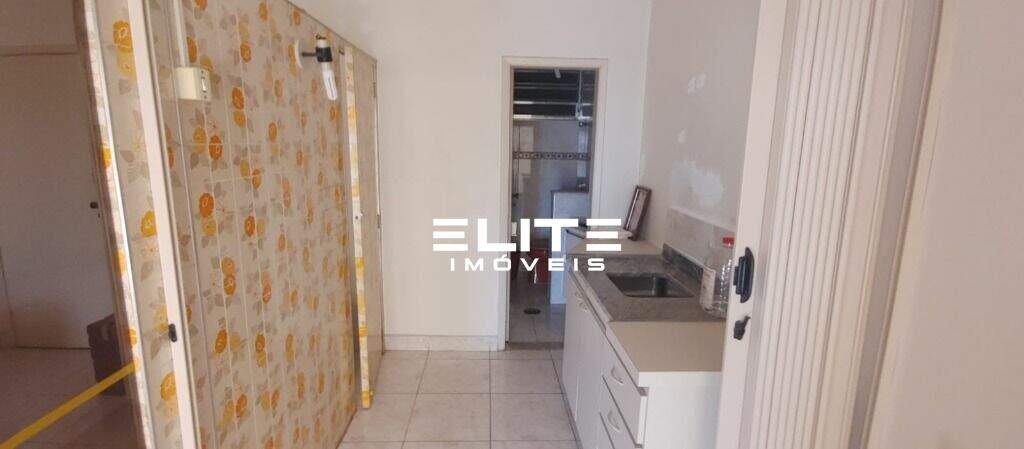 Sala à venda no Centro: 