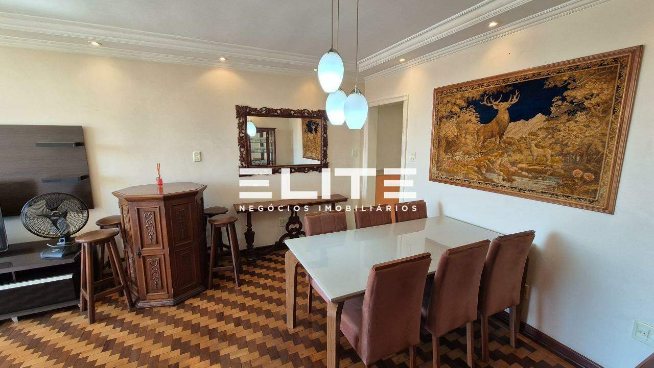 Apartamento à venda no Centro: Sala de jantar