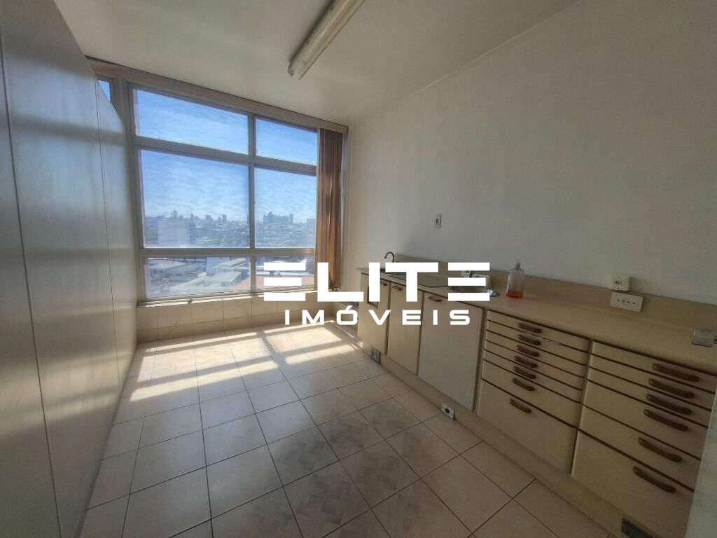 Sala à venda no Centro: 