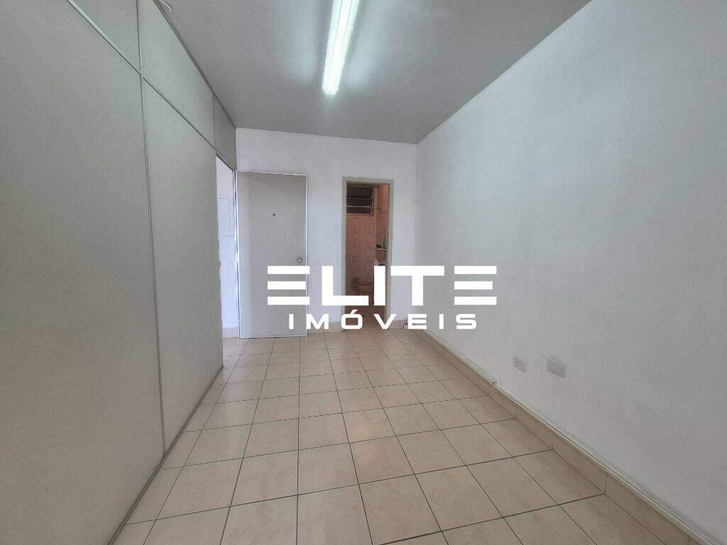 Sala à venda no Centro: 