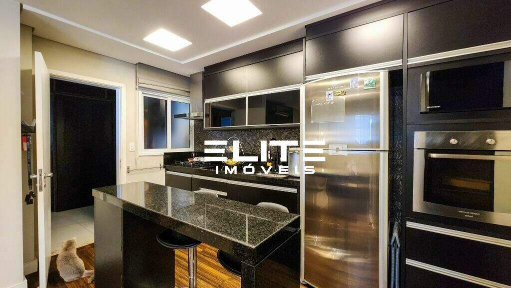 Sobrado à venda no Campestre: 