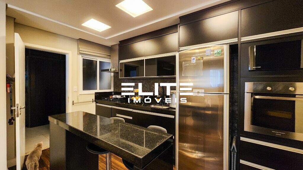 Sobrado à venda no Campestre: 