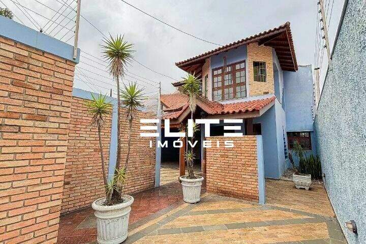 Sobrado à venda no Campestre: 