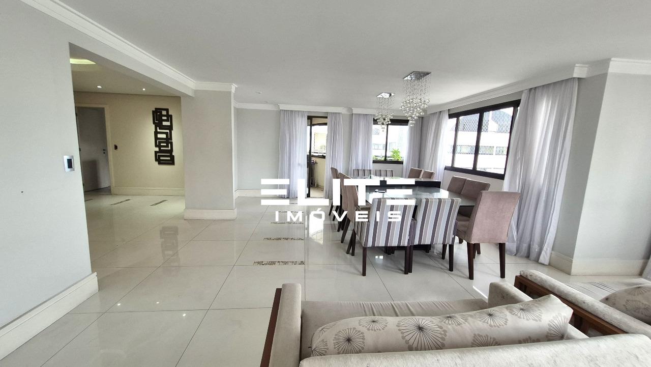 Cobertura à venda no Centro: 