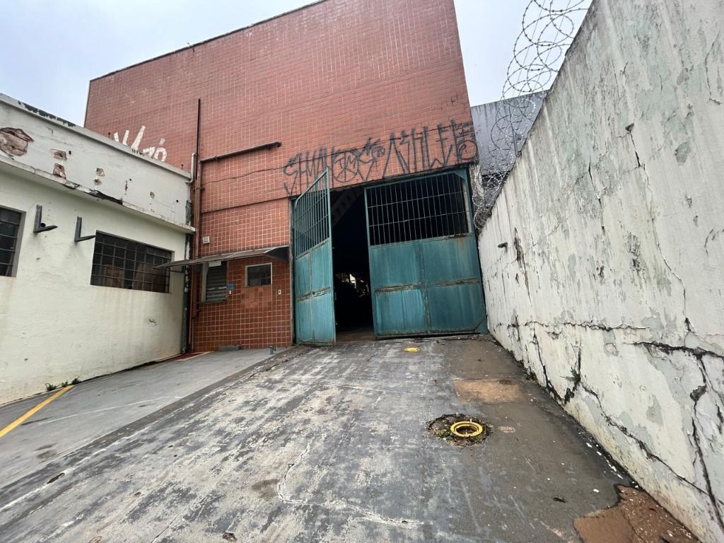 Galpão à venda no Bairro Jardim: 