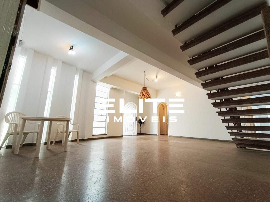 Casa para aluguel no Centro: 