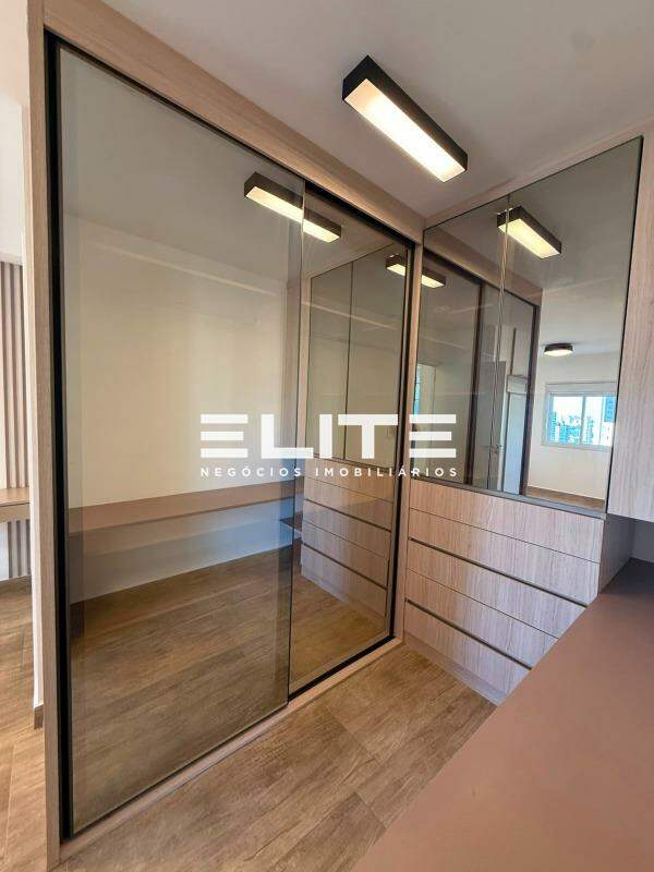 Apartamento para aluguel no Parque das Nações: closet 
