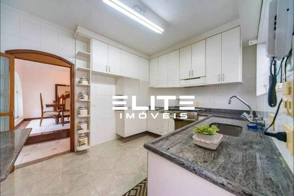 Casa Assobradada para aluguel no Bairro Jardim: 