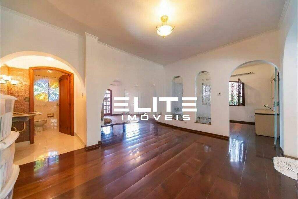 Casa Assobradada para aluguel no Bairro Jardim: 