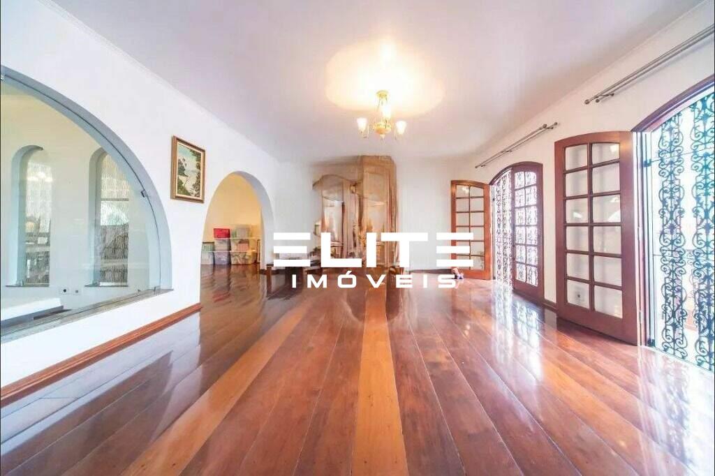 Casa Assobradada para aluguel no Bairro Jardim: 