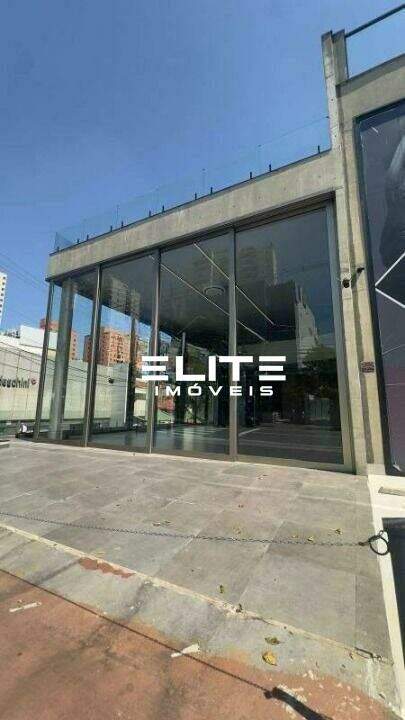 Prédio para aluguel no Centro: 